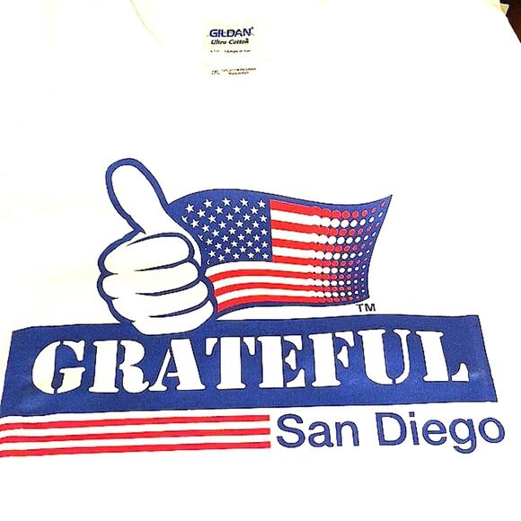 SAN DIEGO T-Shirt Mens Sz L WHITE Crewneck American Flag GRATEFUL Patriotic Flag - Picture 10 of 12